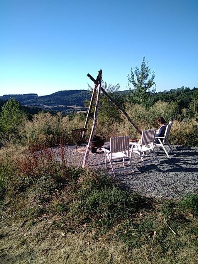 Camping La Foret Du Morvan Larochemillay Eksteriør billede