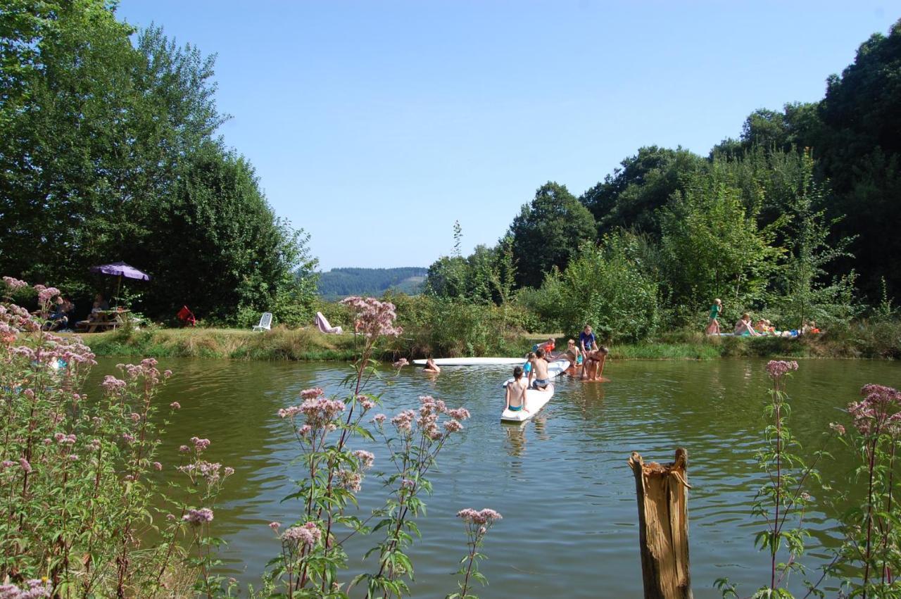 Camping La Foret Du Morvan Larochemillay Eksteriør billede